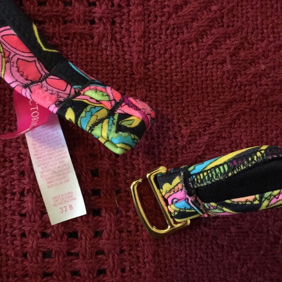 Victoria’s Secret bikini 32b + M - Picture 5 of 8